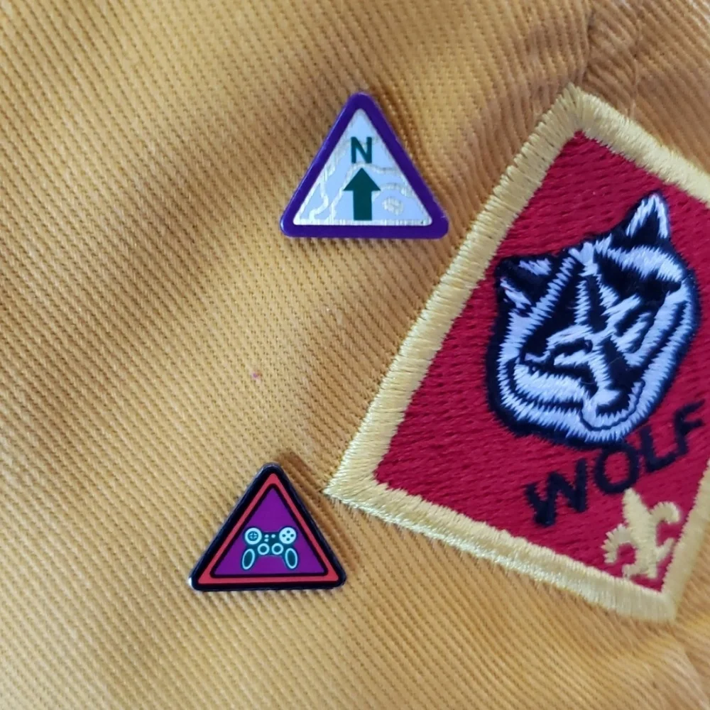 Boy Scout Wolf Hat with Pins Size S/M